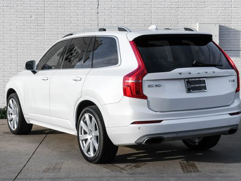 Used 2017 Volvo XC90 T6 Momentum w/ Vision Package image 10