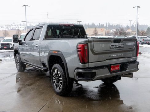 Used 2025 GMC Sierra 2500 Denali Ultimate image 5