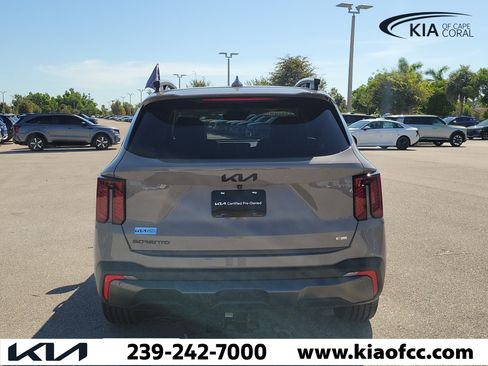 Certified 2025 Kia Sorento SX AWD/4WD image 5