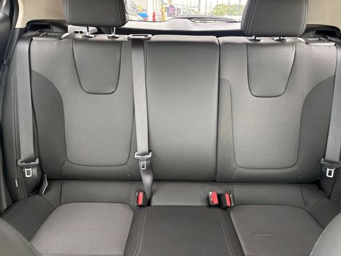Used 2025 Buick Encore GX Preferred FWD image 37