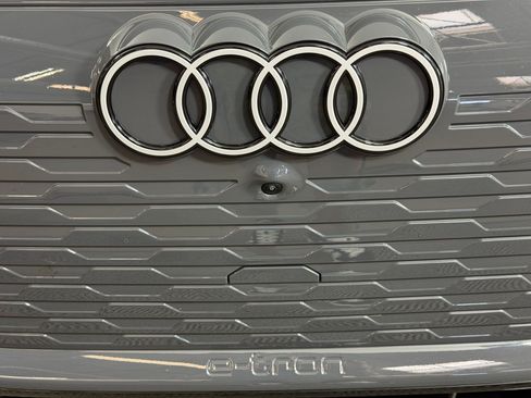 Certified 2025 Audi Q6 e-tron Premium Plus w/ Premium Plus AWD/4WD image 25