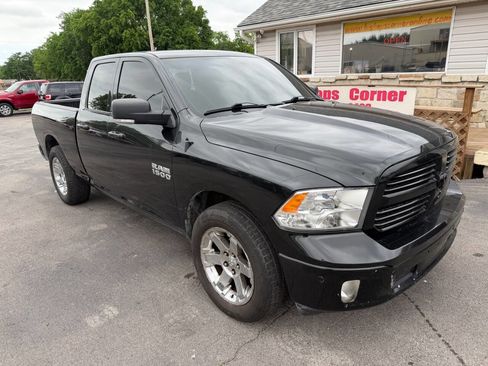 Used 2017 RAM 1500 Lone Star RWD image 2