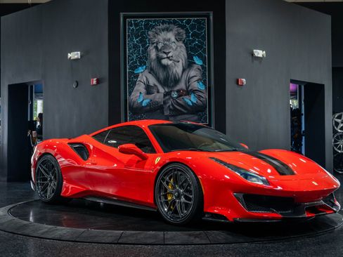 Used 2020 Ferrari 488 Pista Coupe image 4