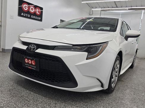 Used 2021 Toyota Corolla LE image 8