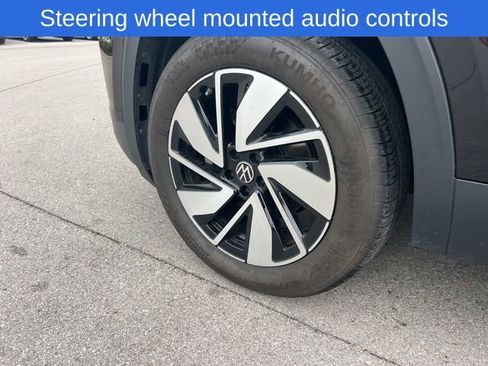 Certified 2025 Volkswagen Atlas SEL image 11