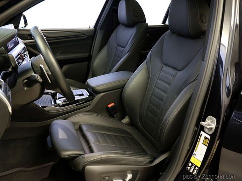 Certified 2022 BMW X4 M40i w/ Premium Package image 10