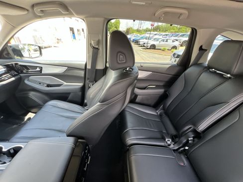 Used 2023 Acura MDX SH-AWD w/ Technology Package image 3
