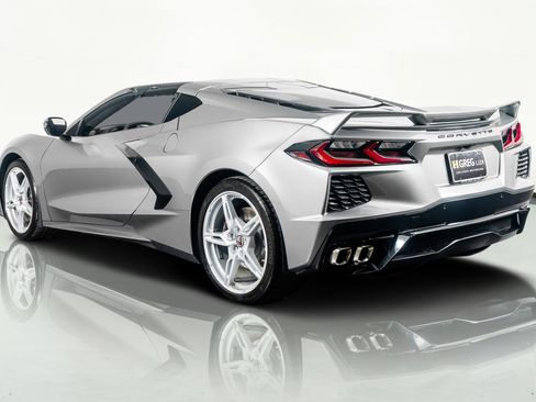 Used 2023 Chevrolet Corvette Stingray Coupe w/ Z51 Performance Package image 15