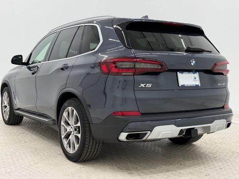 Used 2021 BMW X5 xDrive40i w/ Premium Package image 3