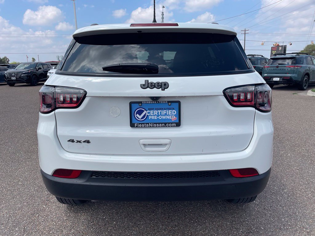 Used 2026 Jeep Compass Latitude AWD/4WD image 6