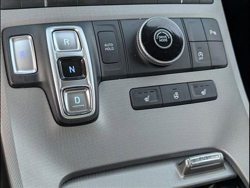 Used 2022 Hyundai Palisade SEL w/ Premium Package image 16