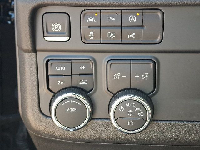 Used 2025 Chevrolet Tahoe Premier AWD/4WD image 9