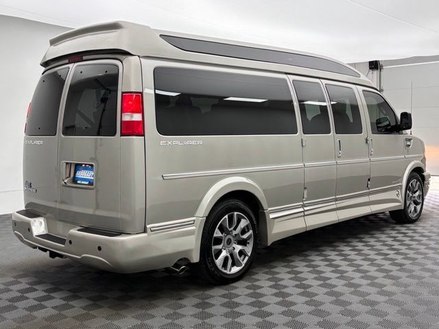 Used 2022 Chevrolet Express 2500 Extended w/ Enhanced Convenience Package RWD image 8