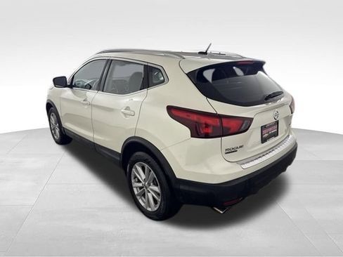 Used 2017 Nissan Rogue Sport SV AWD/4WD image 6