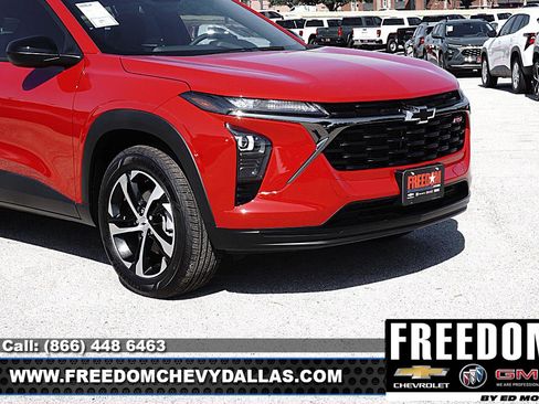 New 2026 Chevrolet Trax RS w/ Driver Confidence Package FWD image 40