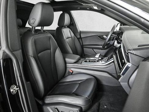 Used 2023 Audi Q8 Premium AWD/4WD image 22