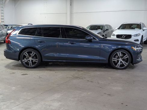 Used 2019 Volvo V60 T6 Inscription image 8