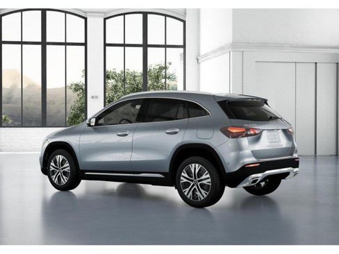 Certified 2025 Mercedes-Benz GLA 250 image 29