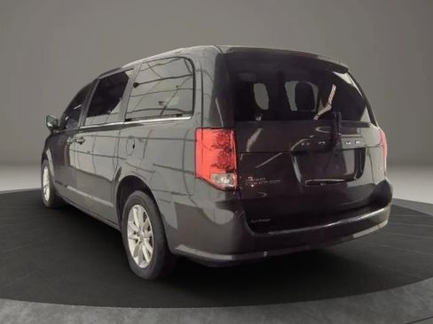 Used 2020 Dodge Grand Caravan SXT image 8