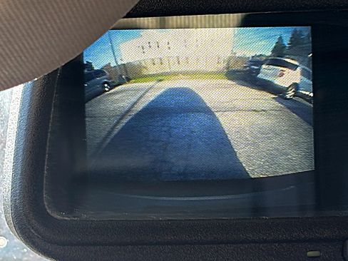 Used 2014 Chevrolet Suburban LT AWD/4WD image 37