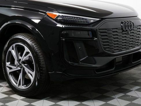 New 2027 Audi Q6 e-tron Premium image 38