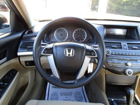 Used 2011 Honda Accord LX-P image 11