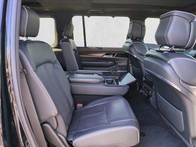 Used 2022 Jeep Grand Wagoneer Series II w/ Convenience Group III AWD/4WD image 22