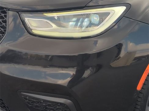 Certified 2022 Chrysler Pacifica Limited w/ Uconnect Theater Family Group image 9