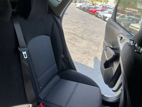 Used 2025 Kia Soul LX w/ LX Technology Package FWD image 32