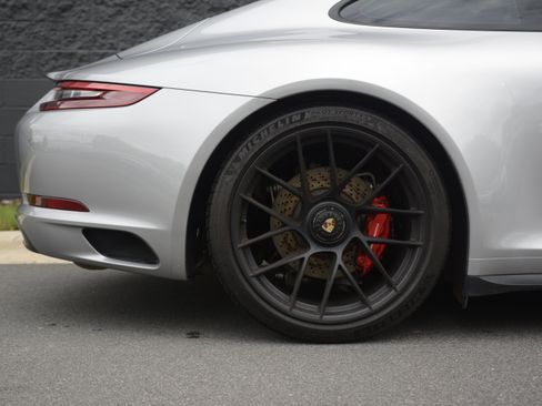 Used 2018 Porsche 911 Carrera GTS RWD image 35