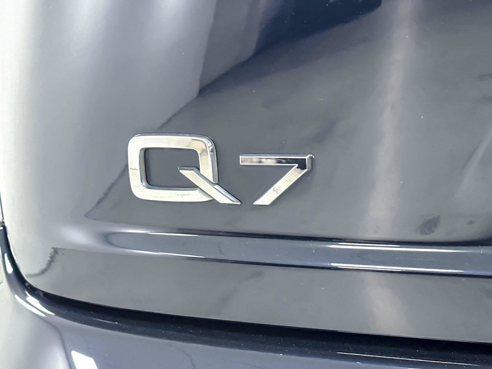 Used 2018 Audi Q7 3.0T Premium AWD/4WD image 27
