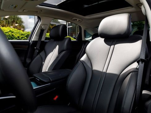 Used 2025 Genesis G80 2.5T Advanced image 27