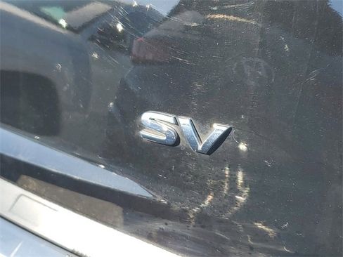 Used 2023 Nissan Rogue SV image 5