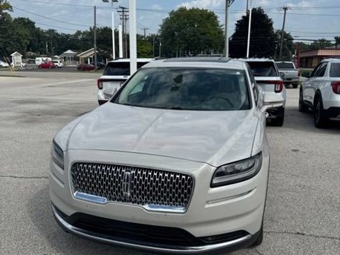 Used 2023 Lincoln Nautilus Reserve w/ Equipment Group 201A FWD image 4