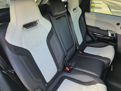 Used 2021 Land Rover Range Rover Sport SVR AWD/4WD image 24