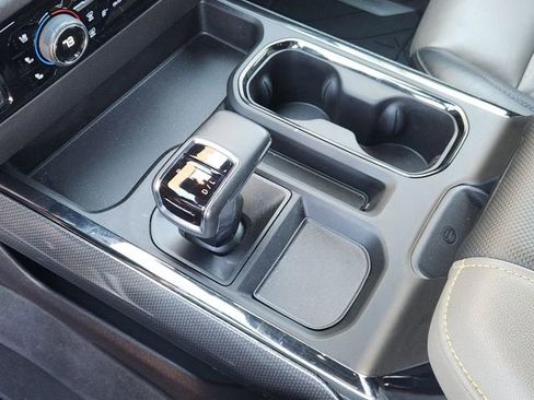 Used 2023 Chevrolet Silverado 1500 ZR2 image 18