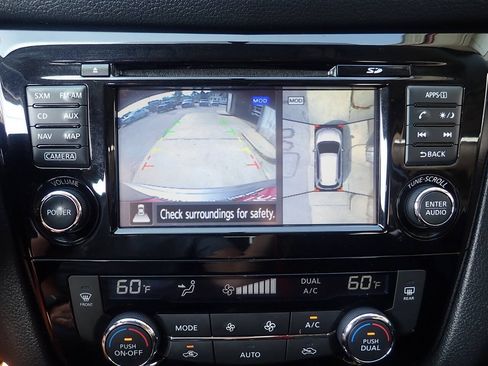 Used 2016 Nissan Rogue SV w/ SV Premium Package AWD/4WD image 6