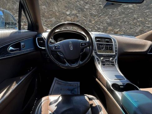 Used 2016 Lincoln MKX Reserve w/ Technology Package AWD/4WD image 5