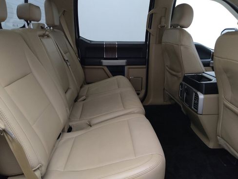 Used 2015 Ford F150 Lariat image 19