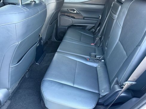 Used 2025 Lexus GX 550 w/ Accessory Package (2T) AWD/4WD image 23