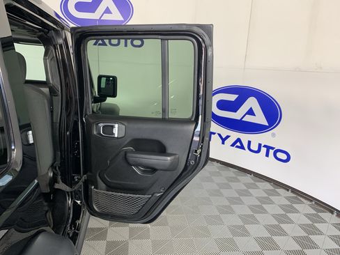 Used 2023 Jeep Wrangler Unlimited w/ Sun & Screen Package AWD/4WD image 34