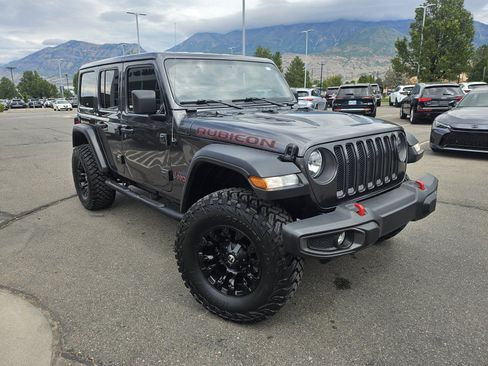 Used 2022 Jeep Wrangler Unlimited Rubicon AWD/4WD image 3