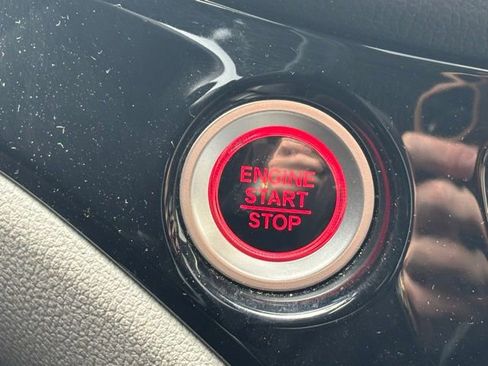 Used 2021 Honda Pilot Touring image 21