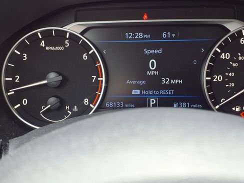 Used 2024 Nissan Altima 2.5 SV image 10