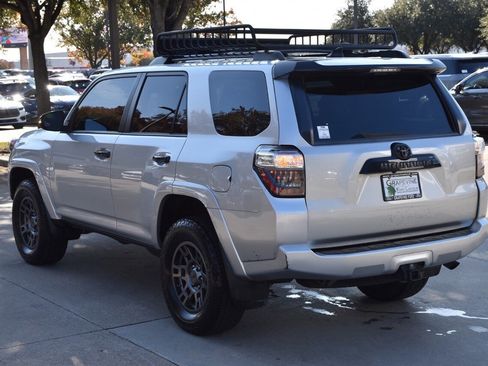 Used 2020 Toyota 4Runner Venture image 10