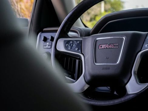 Used 2018 GMC Sierra 1500 SLT AWD/4WD image 42