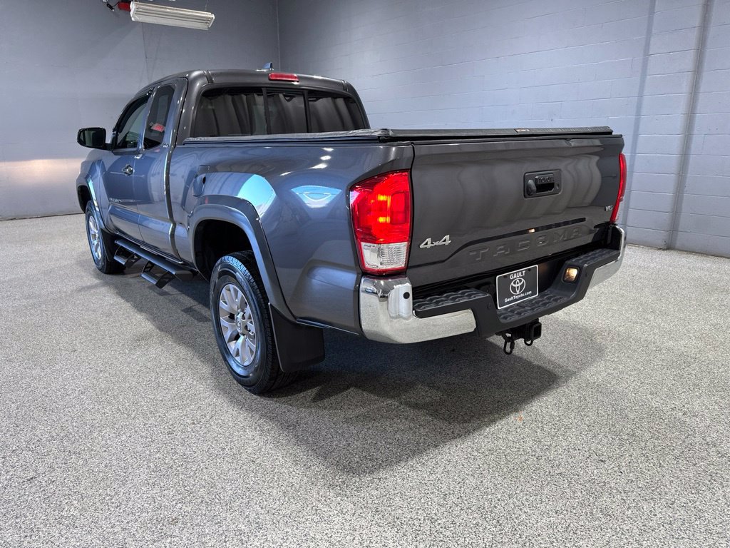 Used 2017 Toyota Tacoma SR5 w/ Tow Package AWD/4WD image 7