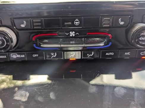 Used 2022 Jeep Grand Cherokee L Laredo AWD/4WD image 38