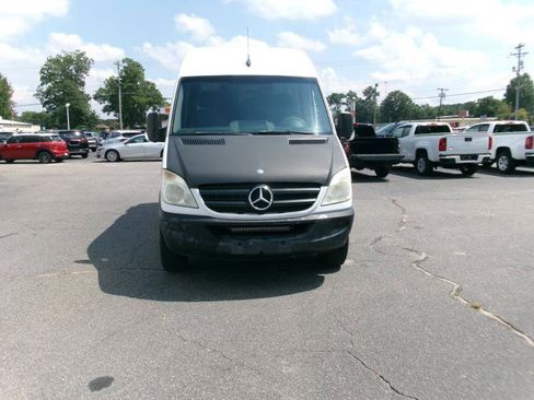 Used 2011 Mercedes-Benz Sprinter 2500 image 3