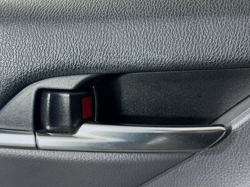 Used 2022 Toyota Camry SE image 14